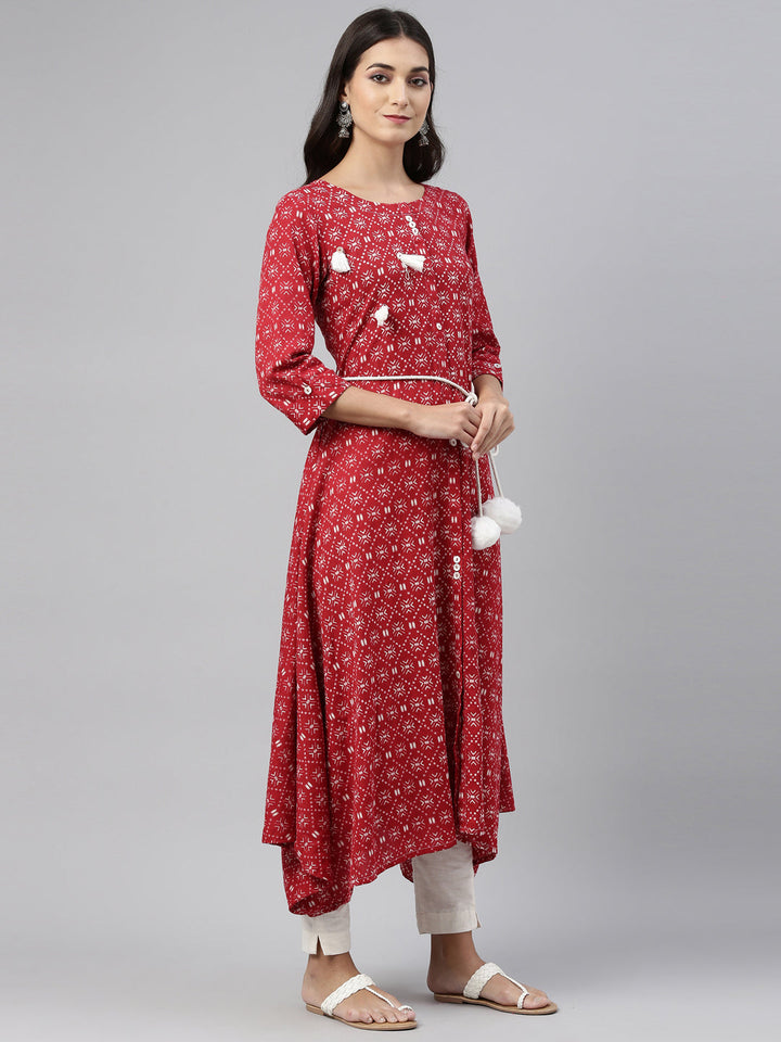 Neerus Maroon cotton solid kurti - detail view 3