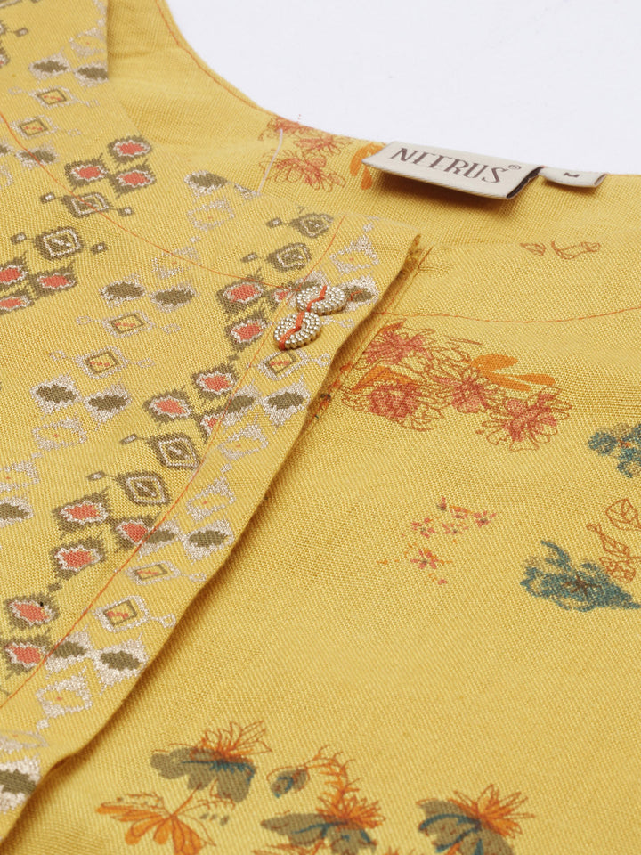 Neerus Yellow printed high-low kurta - detail view 3
