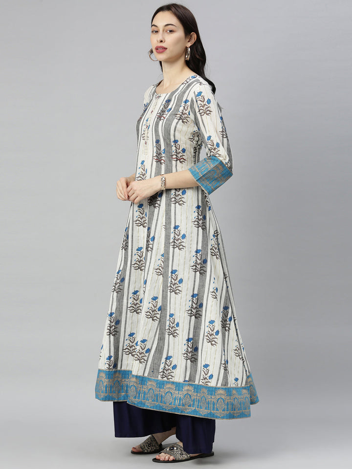 Neerus Grey embroidered flared kurta - detail view 2