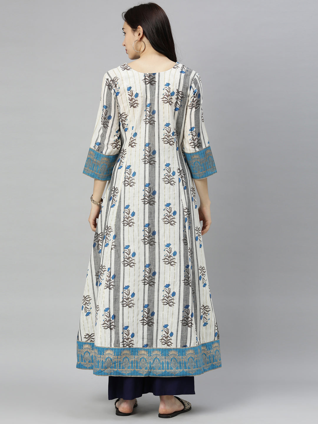 Neerus Grey embroidered flared kurta - detail view 4