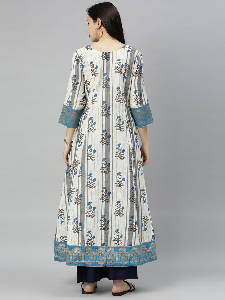 Neerus Grey embroidered flared kurta - detail view 4