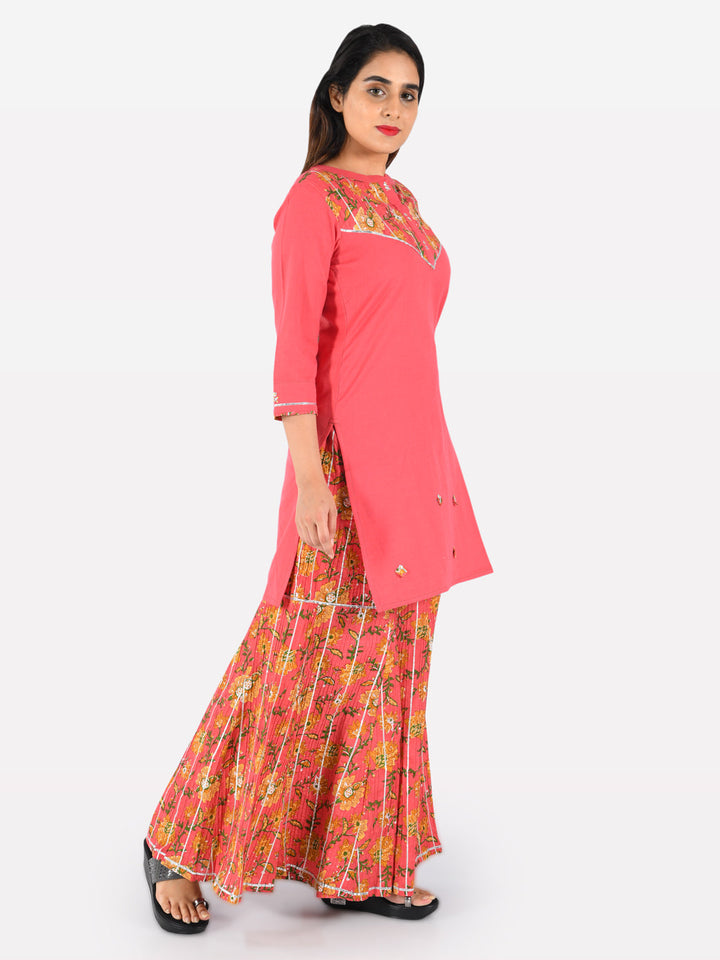 Neerus Pink cotton printed straight kurta - back view
