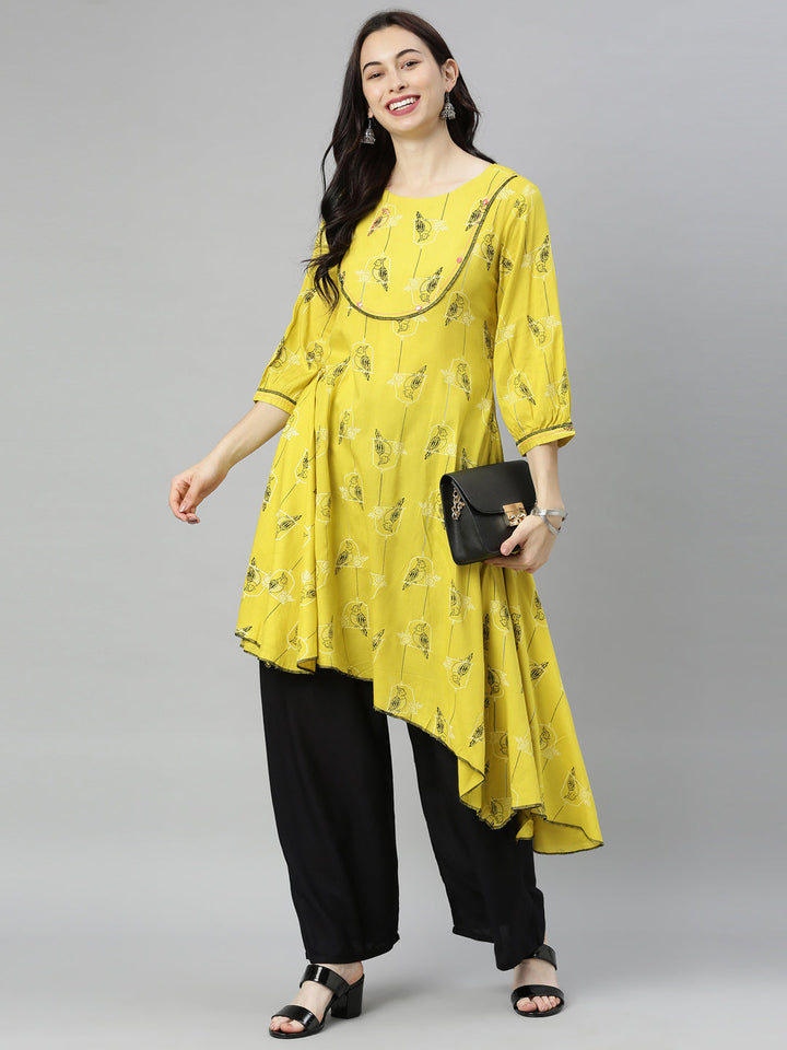 Neerus Green viscose rayon printed high-low kurti - detail view 5