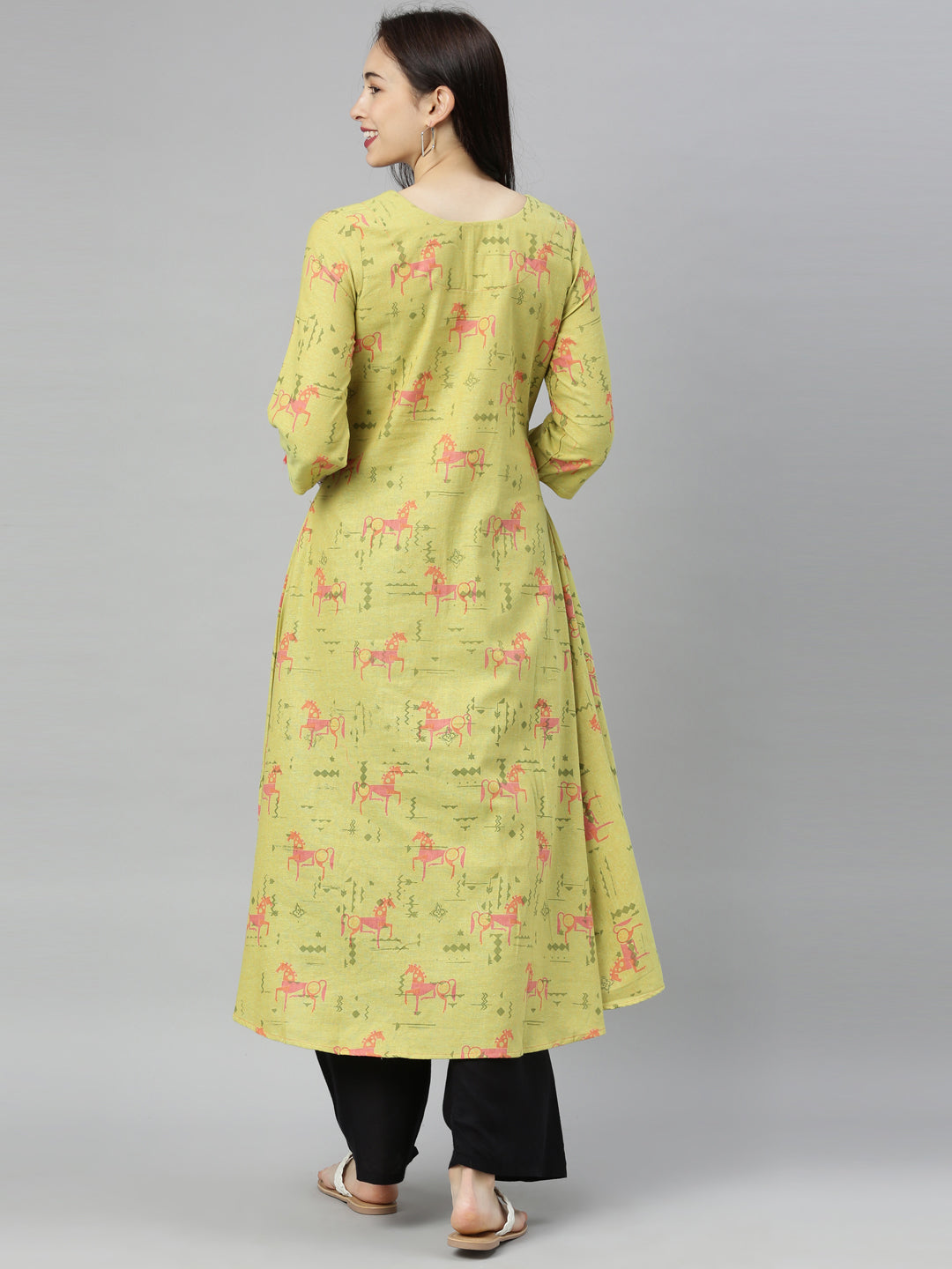 Neerus Green printed high-low kurta - detail view 4