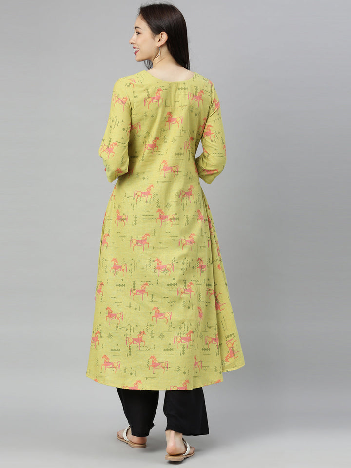 Neerus Green printed high-low kurta - detail view 4