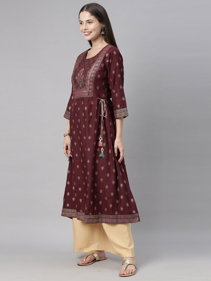 Neerus Brown cotton printed A-line kurti - detail view 2
