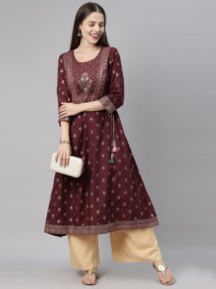 Neerus Brown cotton printed A-line kurti - detail view 5