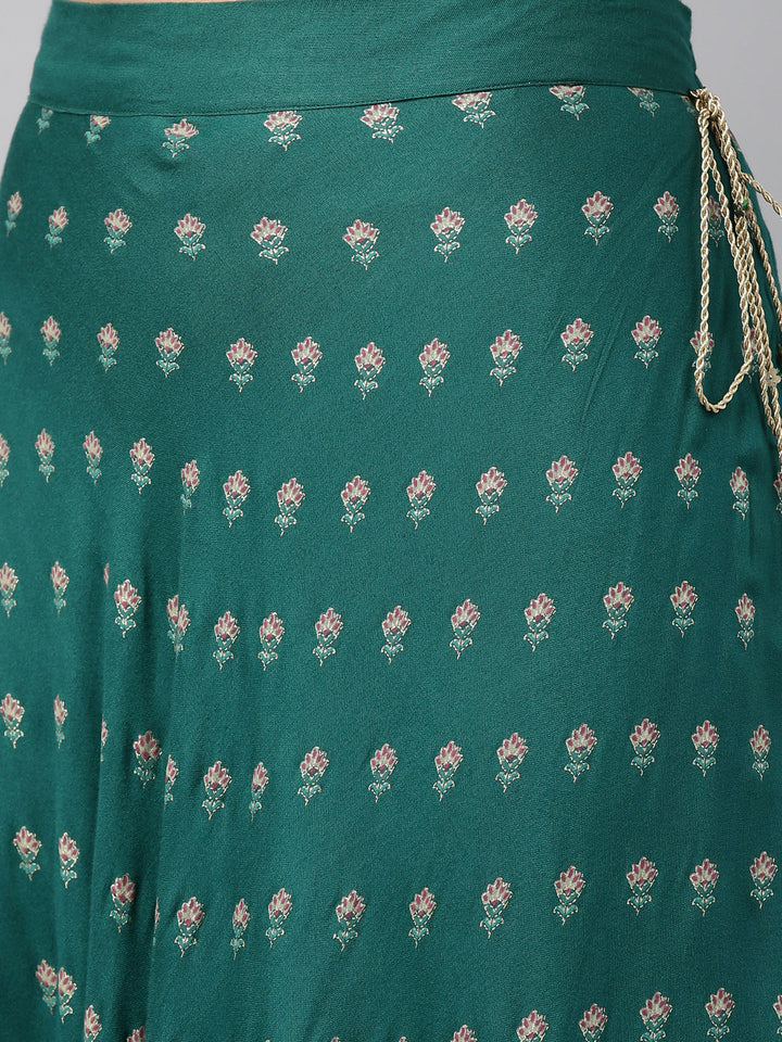 Neerus Green viscose rayon printed blouse - detail view 2