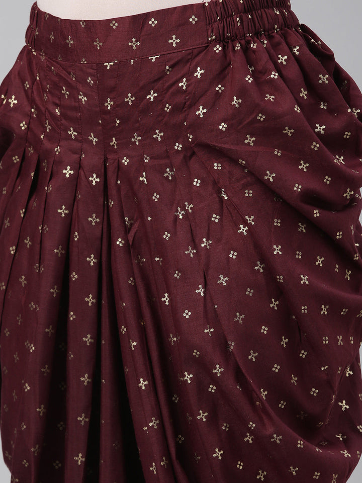 Neerus Maroon lorex dhoti pants - detail view 5
