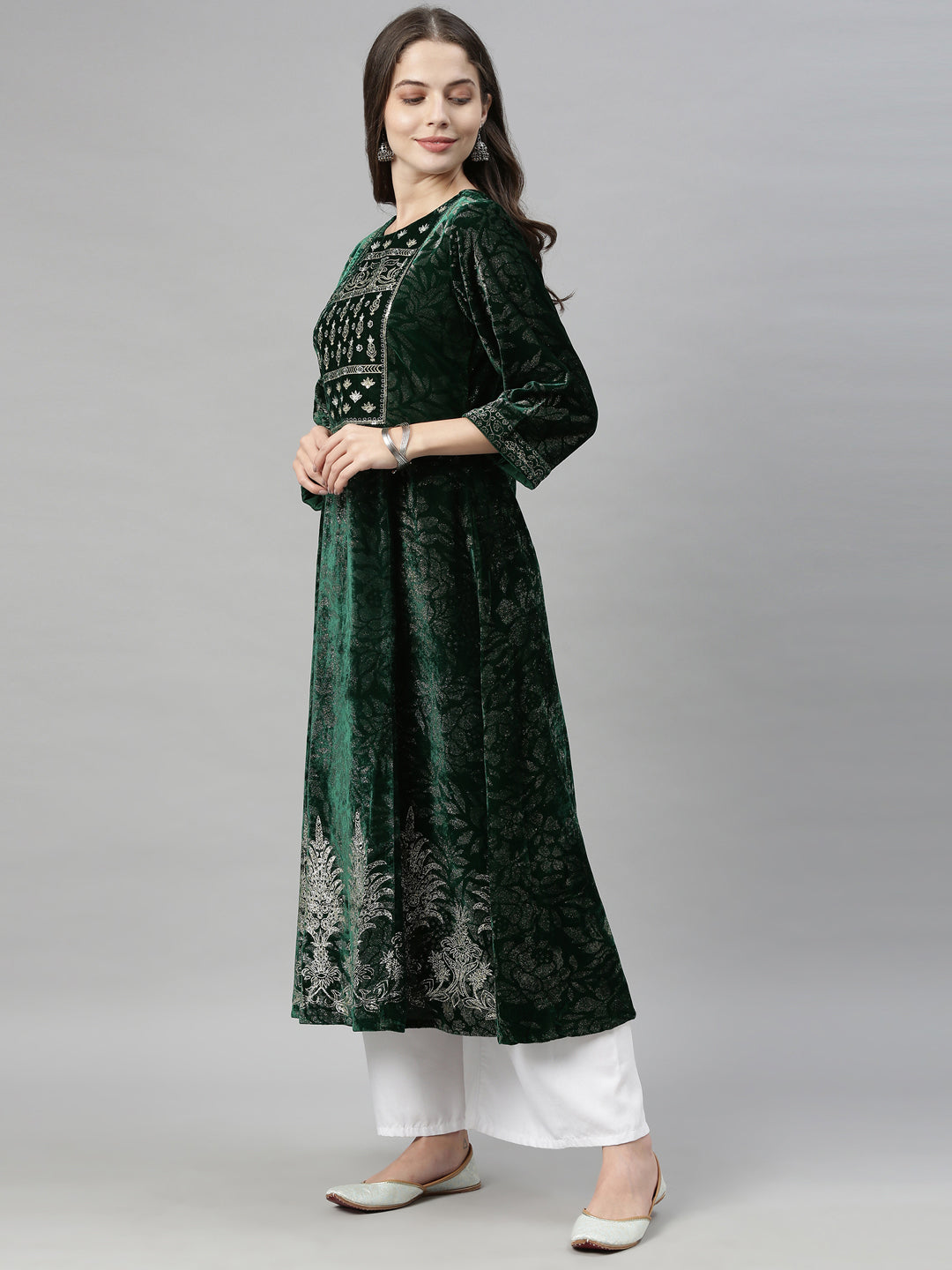 Neerus Green embellished flared kurta - detail view 2