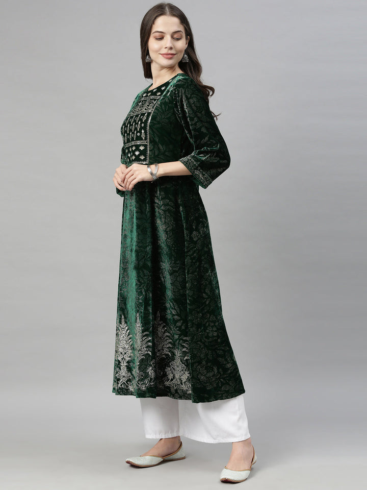 Neerus Green embellished flared kurta - detail view 2