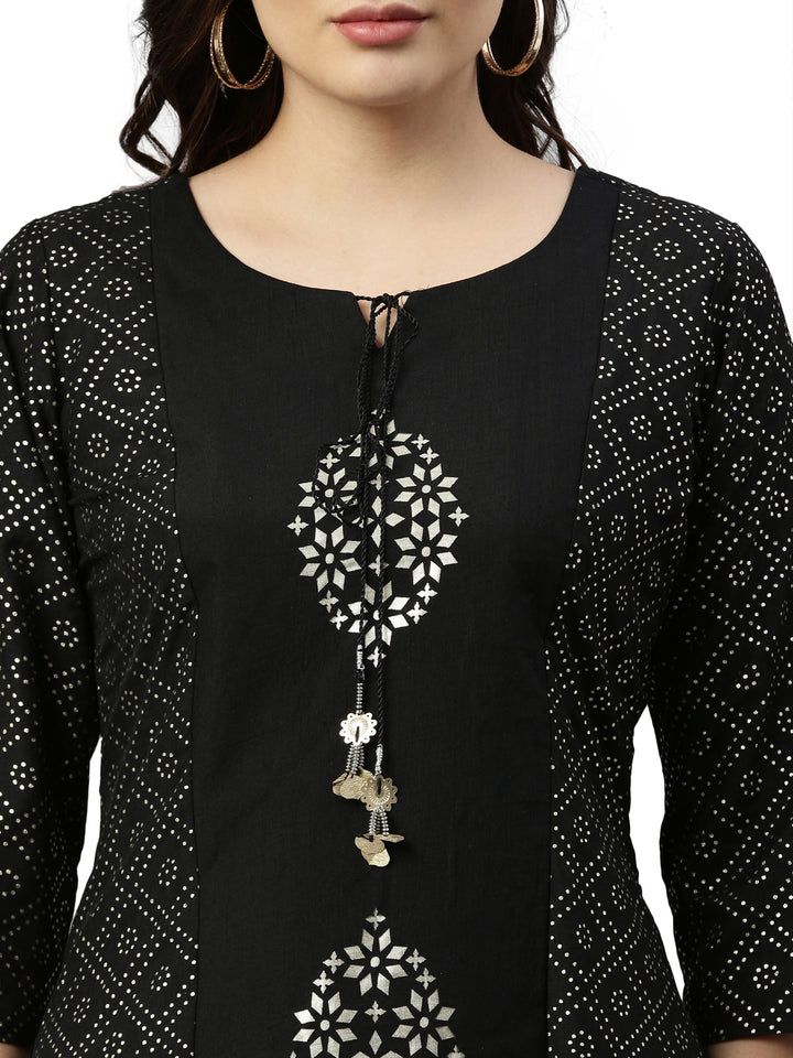 Neerus Black muslin printed A-line kurta - back view