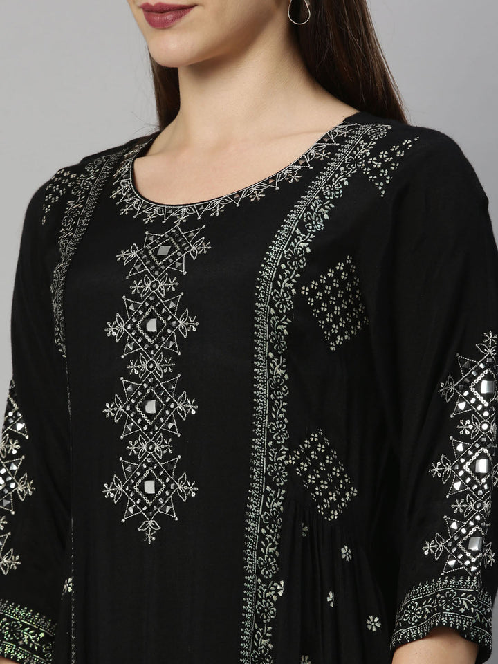 Neerus Black shantoon straight kurti tunic - detail view 5