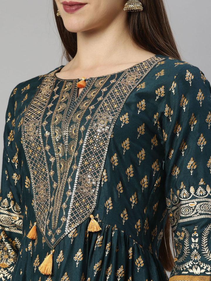 Neerus Green shantoon printed anarkali kurti - detail view 5