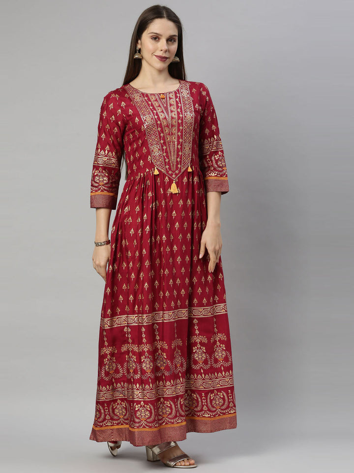Neerus Maroon Shantoon printed Anarkali kurti - detail view 2
