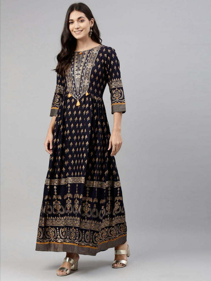 Neerus Blue shantoon printed kurti - detail view 3