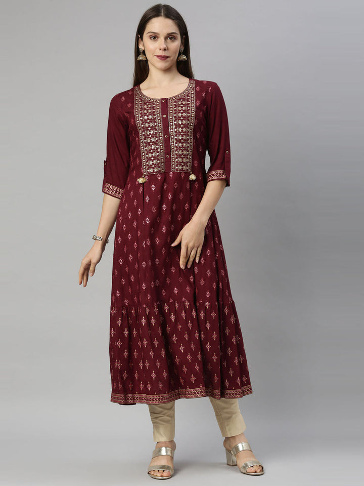 Neerus Maroon viscose rayon straight kurti - detail view 4