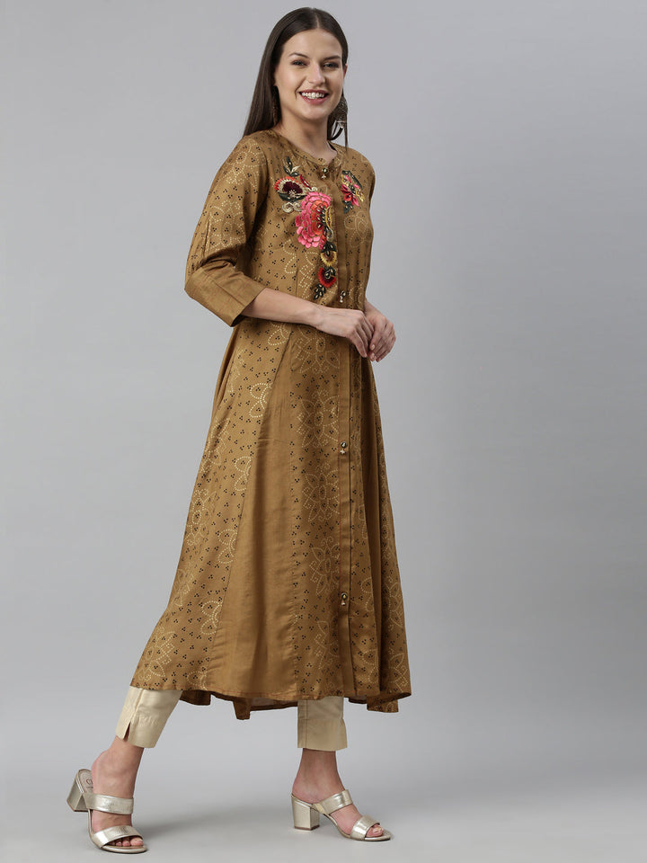 Neerus Brown shantoon printed kurti - detail view 1