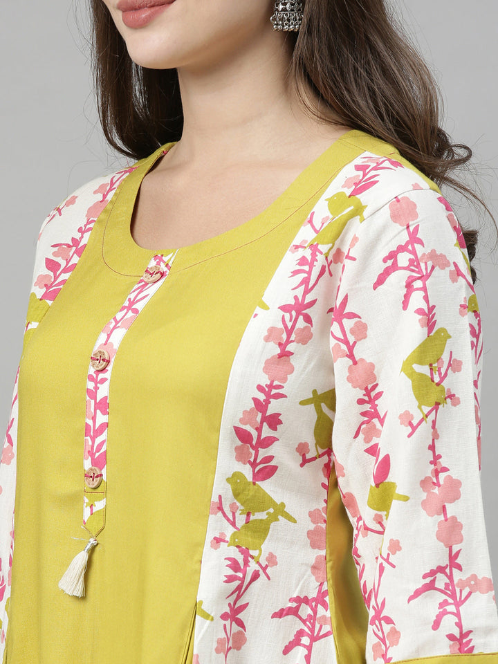 Neerus Green viscose rayon printed A-Line kurti - detail view 3