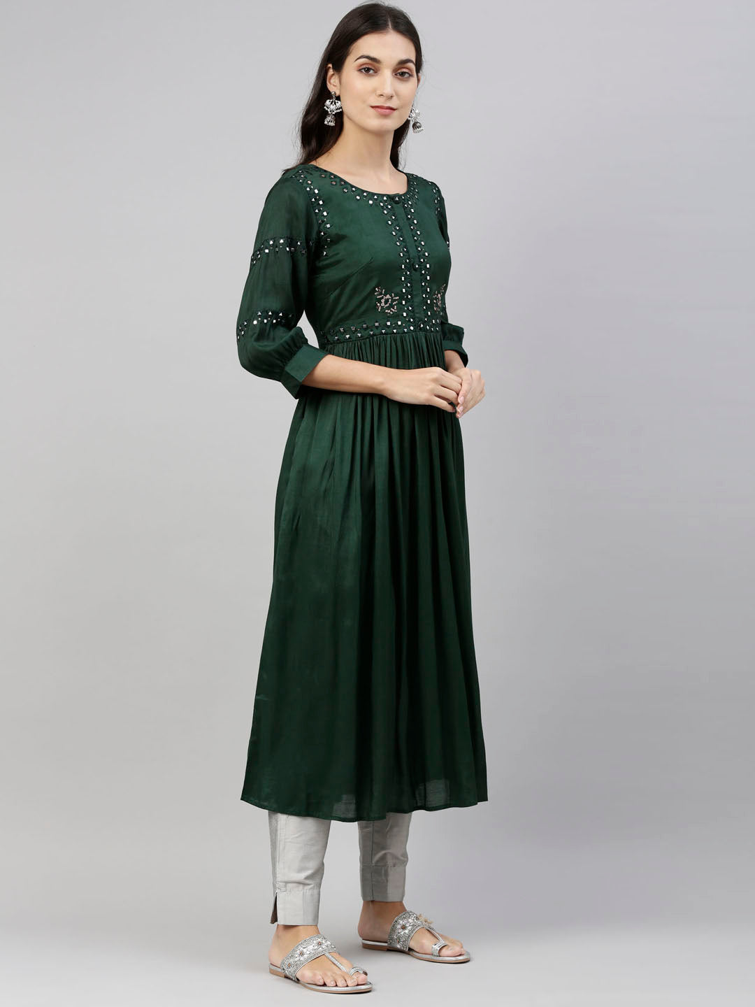 Neerus Green shantoon printed kurti tunic - detail view 2