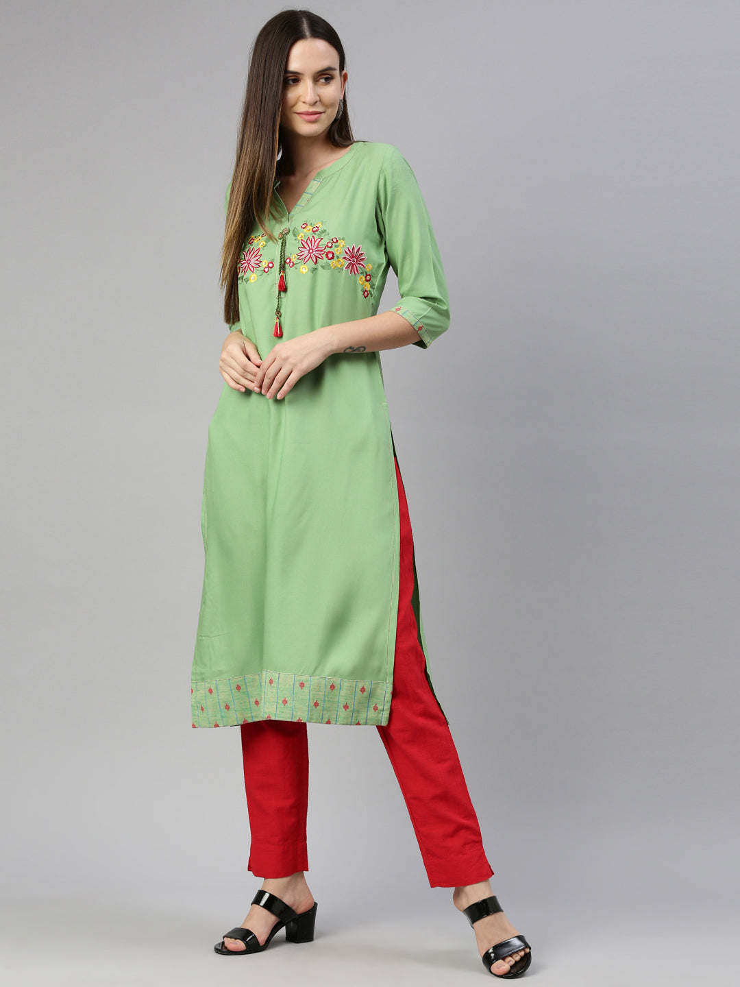Neerus Green viscose rayon printed kurti - detail view 3