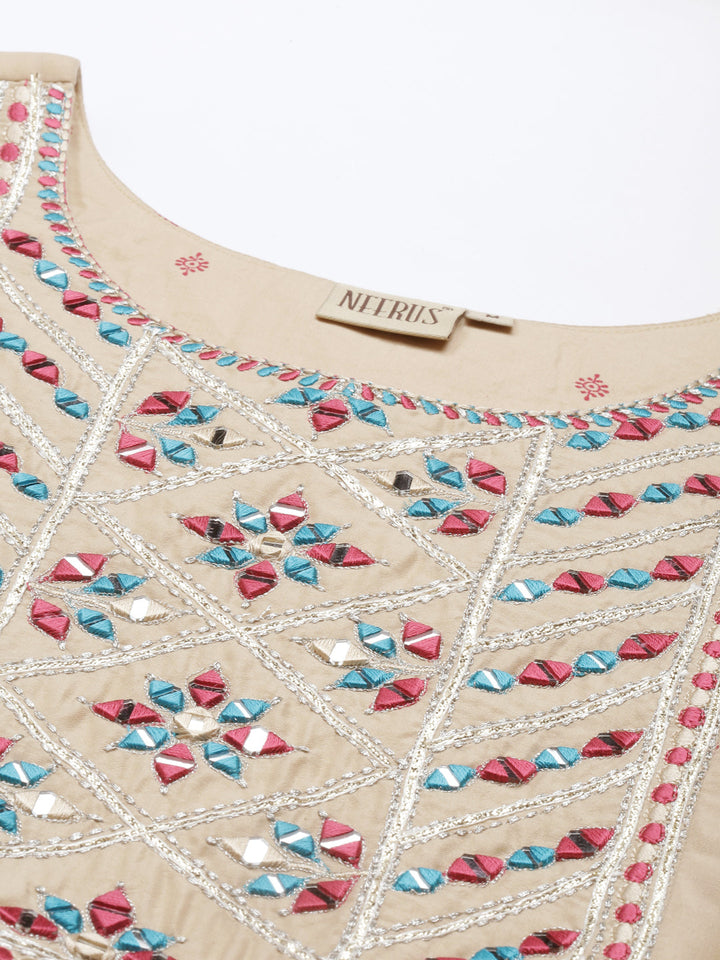 Neerus Beige muslin printed anarkali kurti - back view