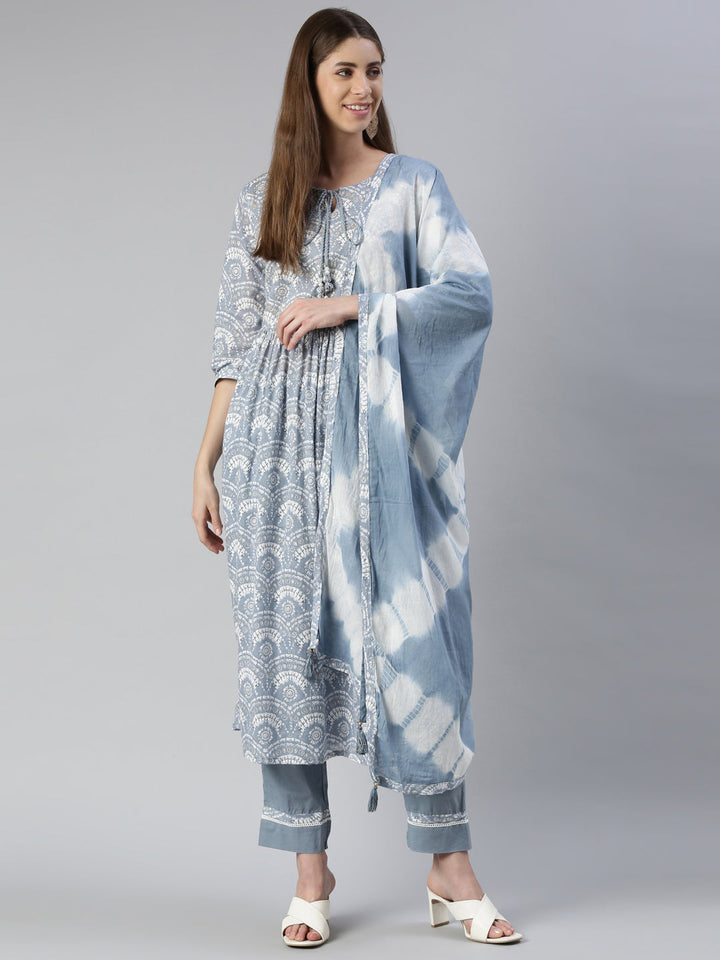 Neerus Blue cotton solid kurta set with trouser and dupatta - detail view 2