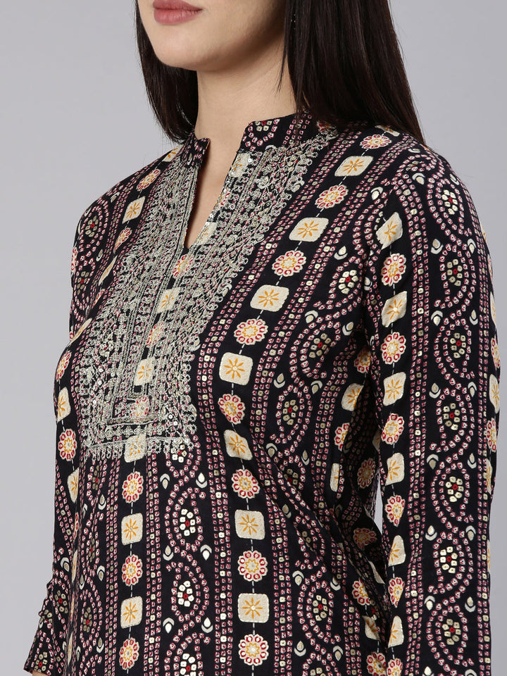 Neerus Black printed paisley straight kurti - detail view 1