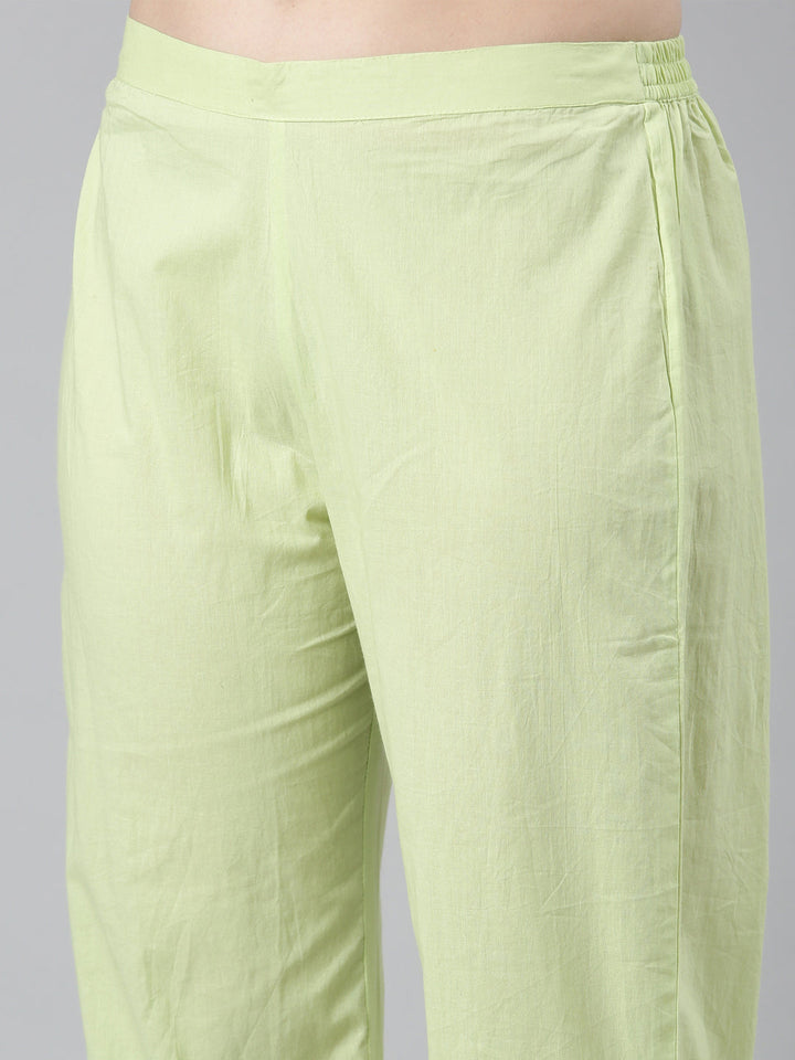 Neerus Green cotton printed kurta set with trousers - detail view 2