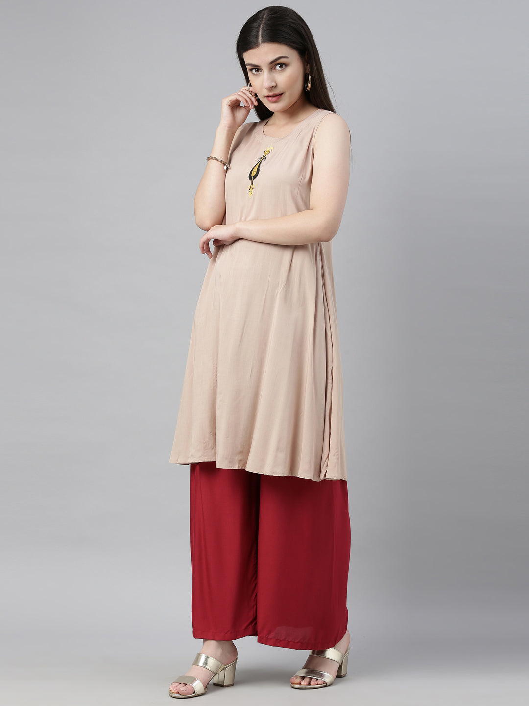 Neerus Beige printed straight kurta with jacket - detail view 4
