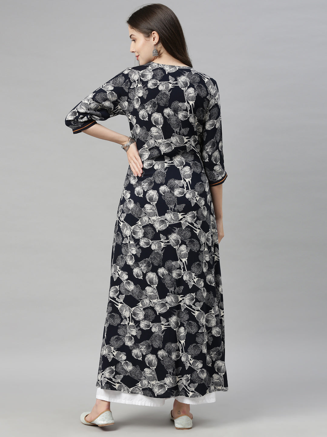 Neerus Blue printed high-low kurta - detail view 4