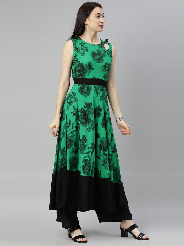 Neerus Green viscose rayon printed A-Line kurta - detail view 3