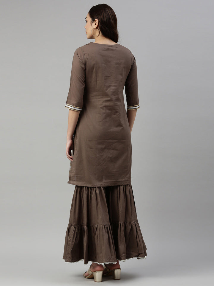 Neerus Green Rayon Solid Kurta Set - detail view 2