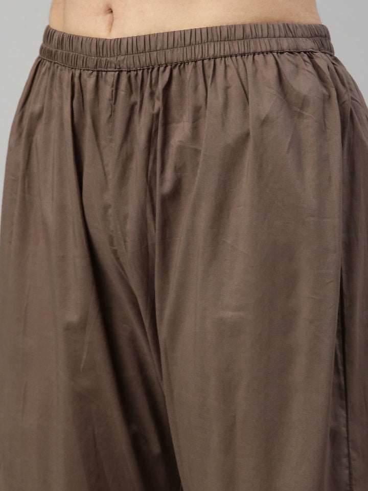 Neerus Green Rayon Solid Kurta Set - detail view 6