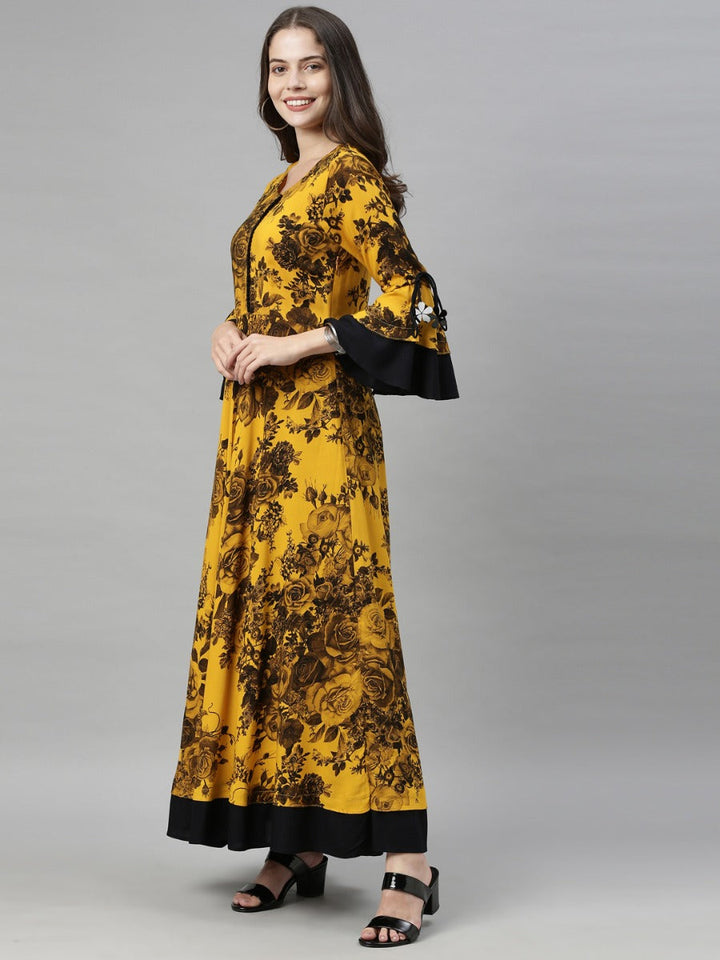 Neerus Yellow rayon solid gown - detail view 2