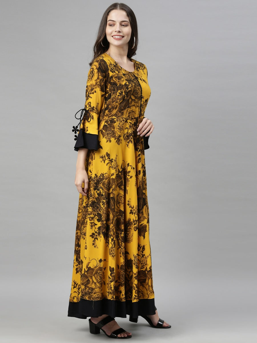 Neerus Yellow rayon solid gown - detail view 3