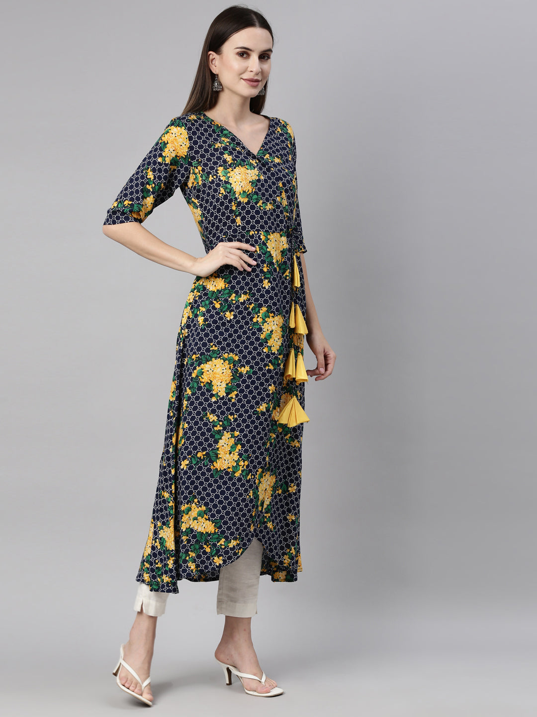 Neerus Blue Rayon Printed Kurta - detail view 1