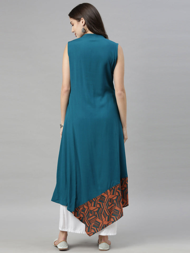 Neerus Blue printed high-low kurta - detail view 3