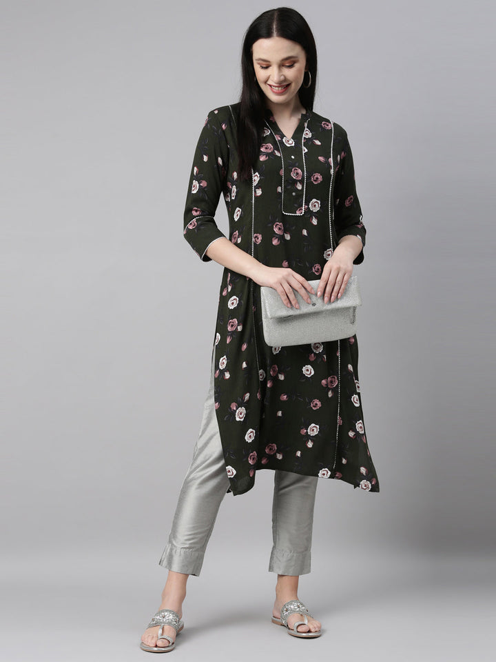 Neerus Green chiffon straight kurta - detail view 18