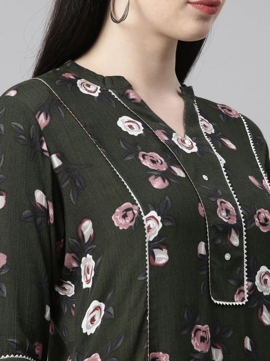 Neerus Green chiffon straight kurta - detail view 5