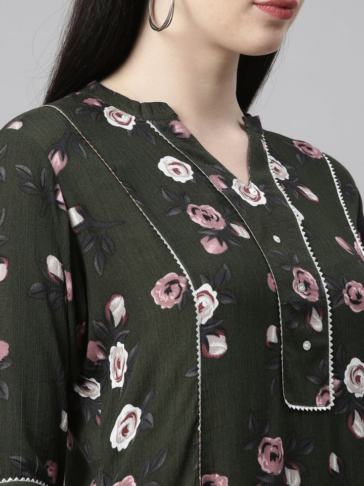 Neerus Green chiffon straight kurta - detail view 13