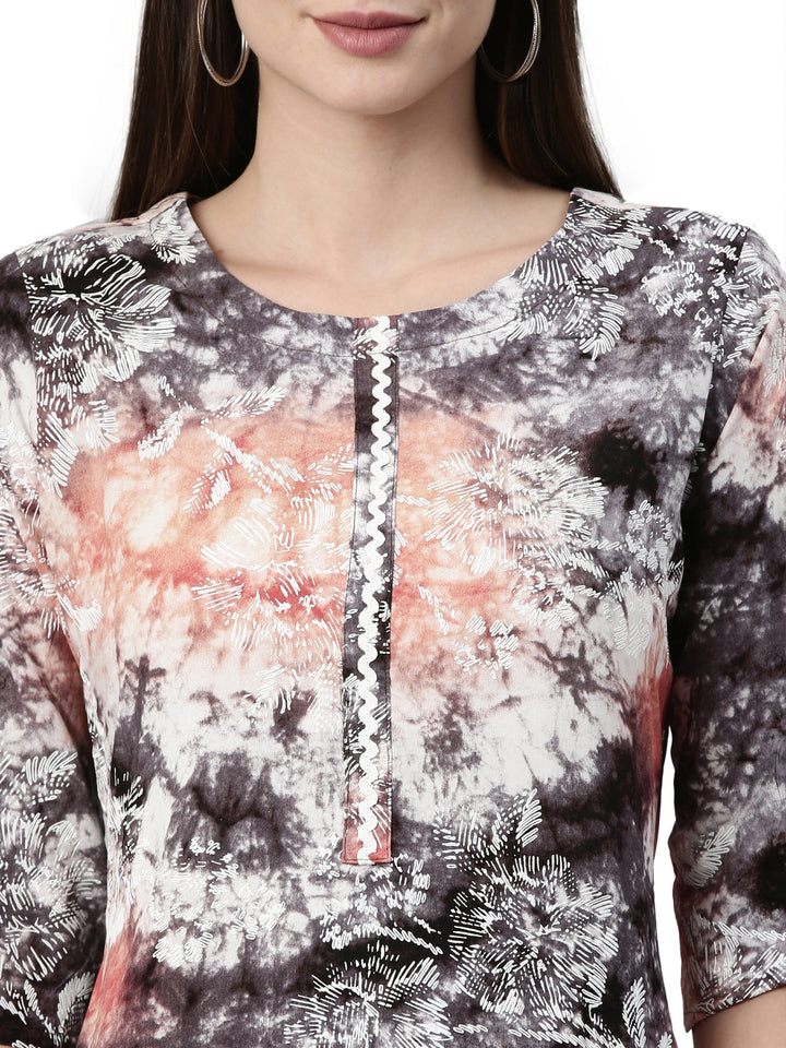 Neerus Black Rayon Printed Kurta - back view