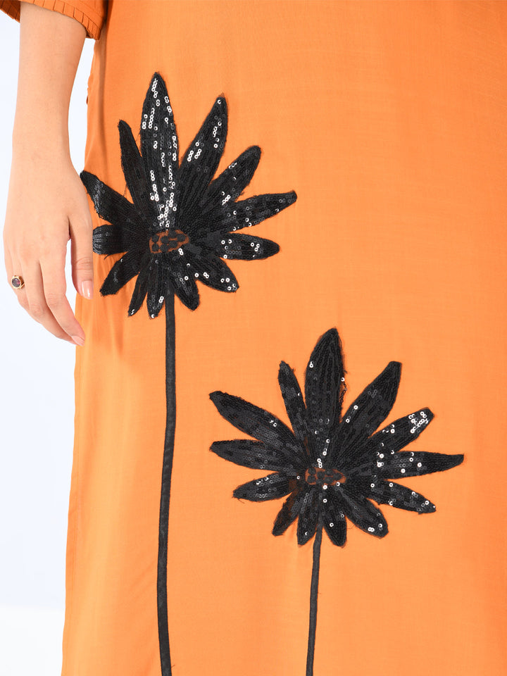 Neerus Orange rayon embellished straight kurta - detail view 2