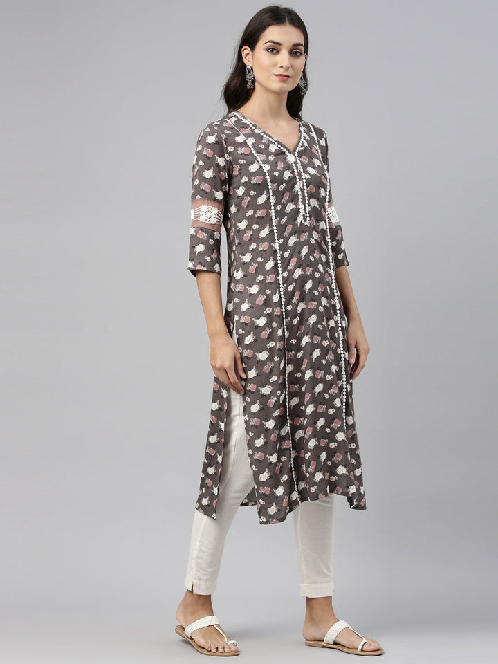 Neerus Green rayon solid kurti - detail view 1