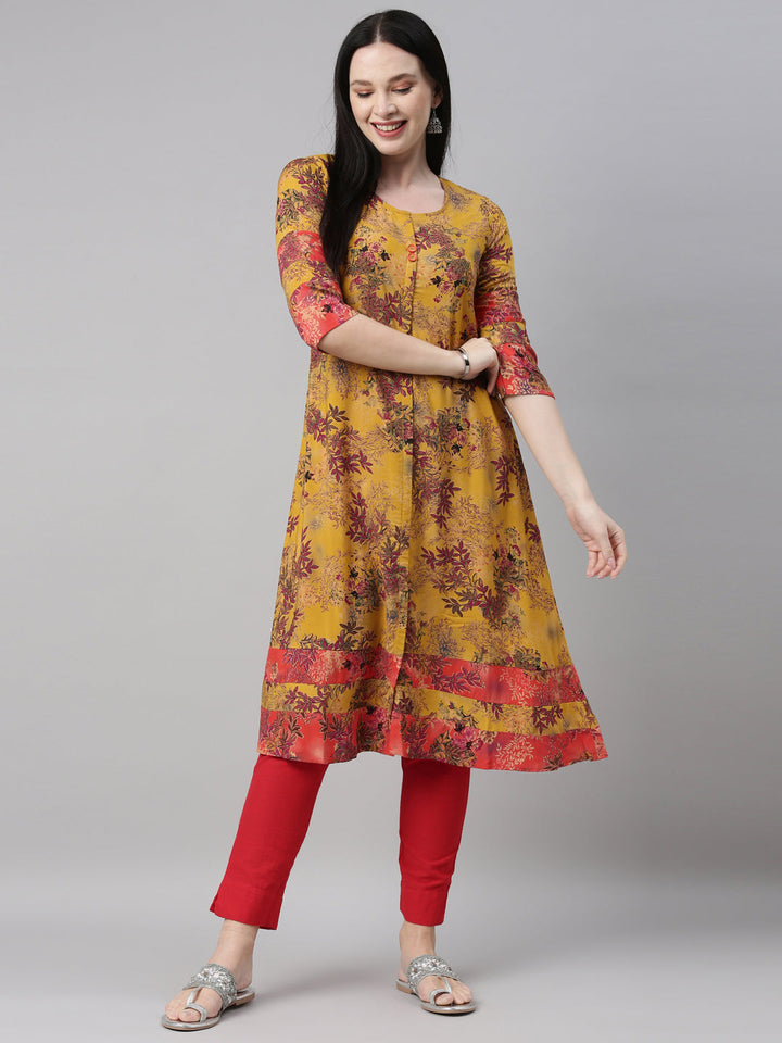 Neerus Yellow rayon solid kurta - detail view 3