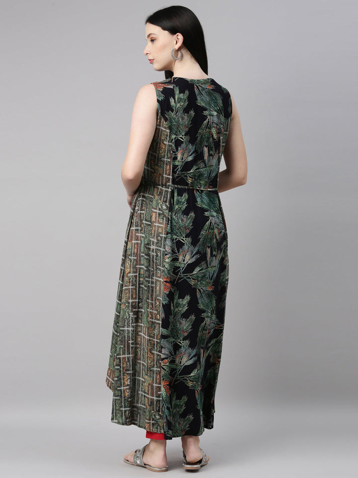 Neerus Green georgette printed Anarkali kurta - detail view 2