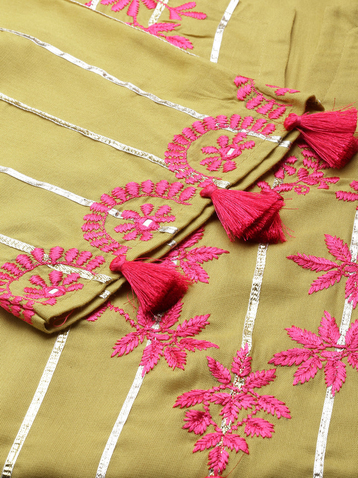 Neerus Green viscose rayon thread embroidered anarkali kurta set - detail view 1