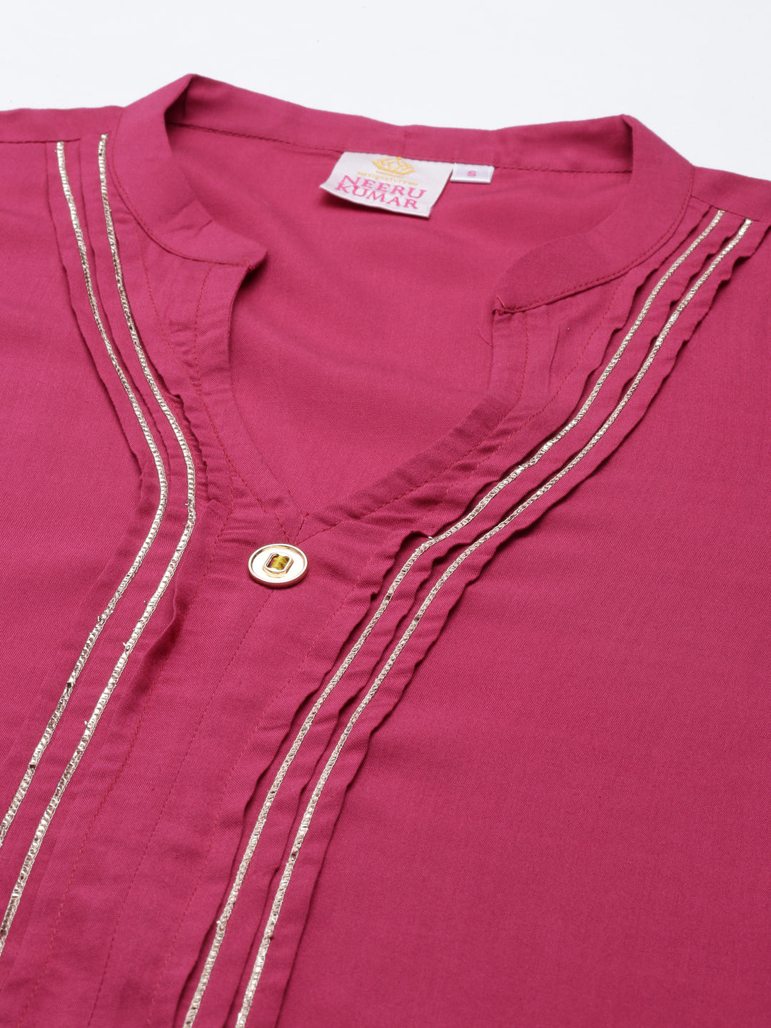 Neerus Maroon cotton solid kurta with mandarin collar - detail view 3
