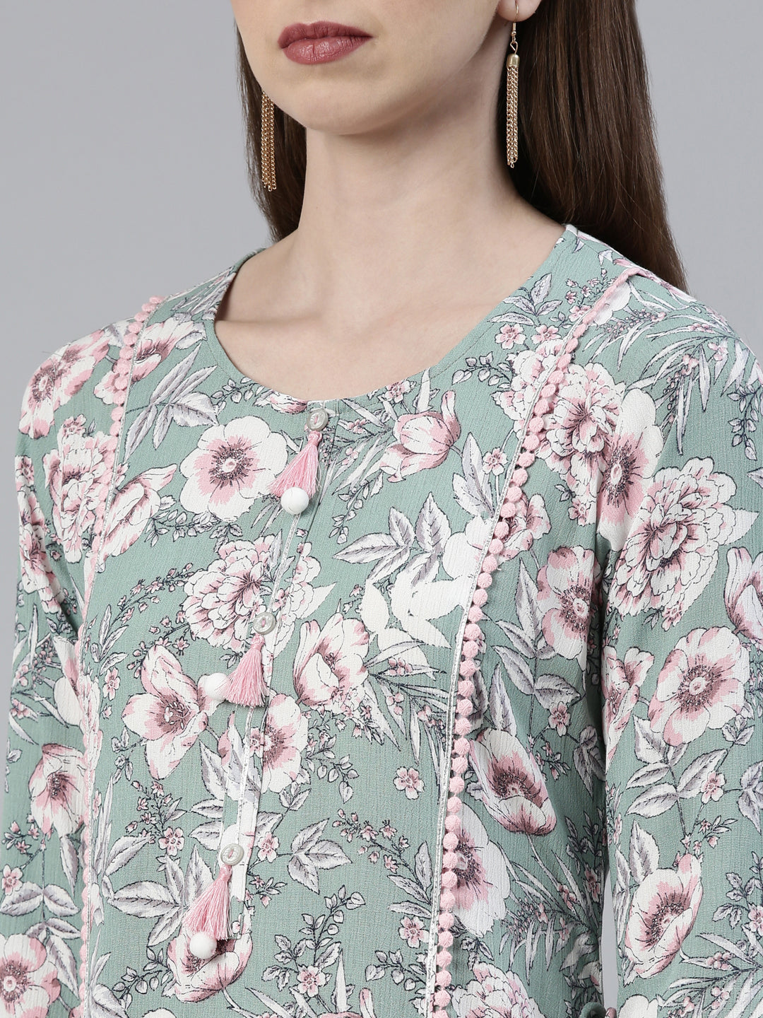 Neerus Green printed straight kurta set with trousers - detail view 1