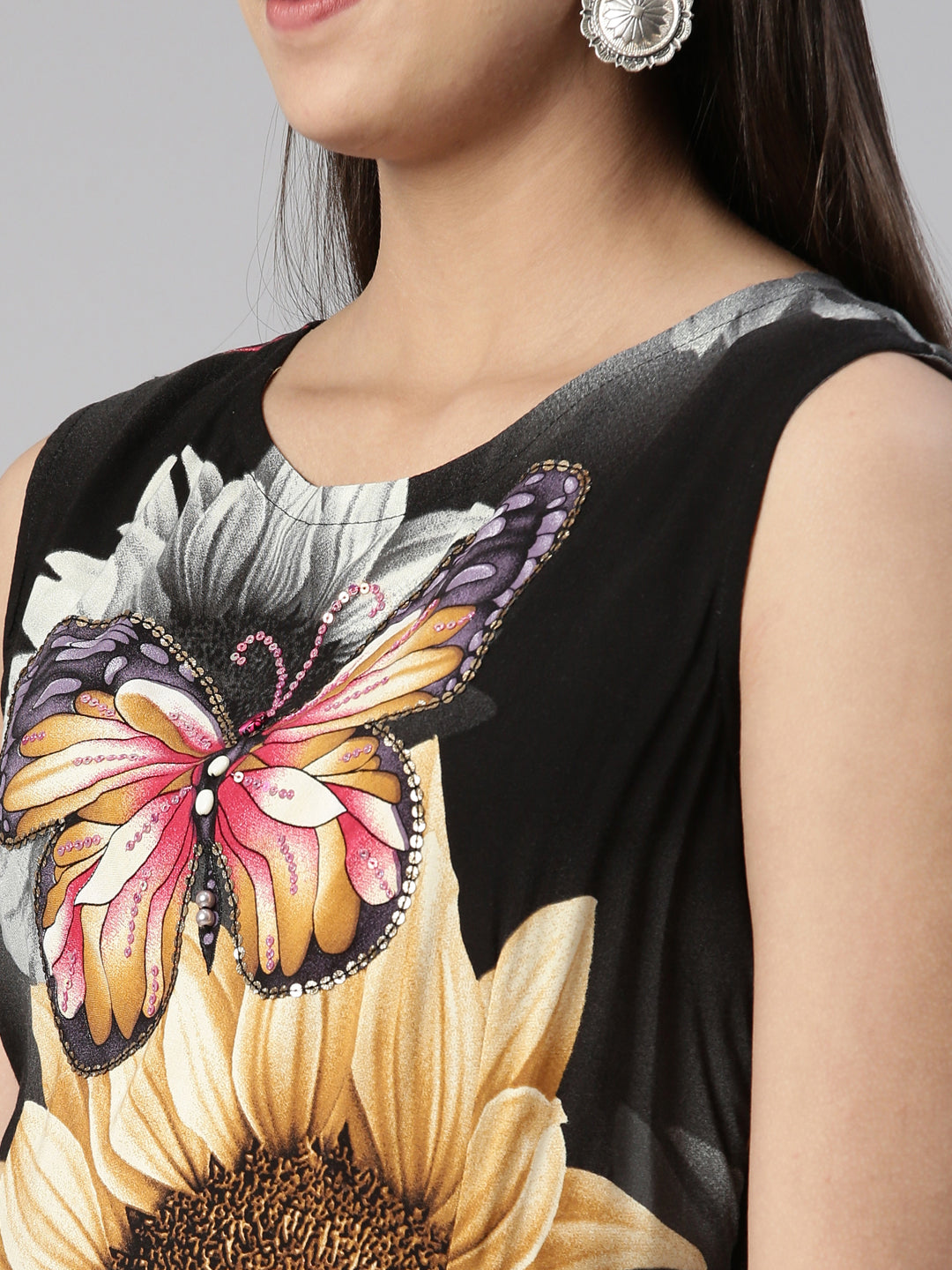 Neerus Grey printed floral maxi dress - detail view 1